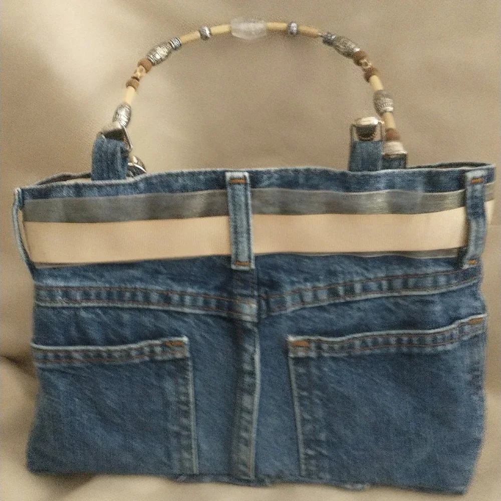 Handbag - Picture 2 of 3